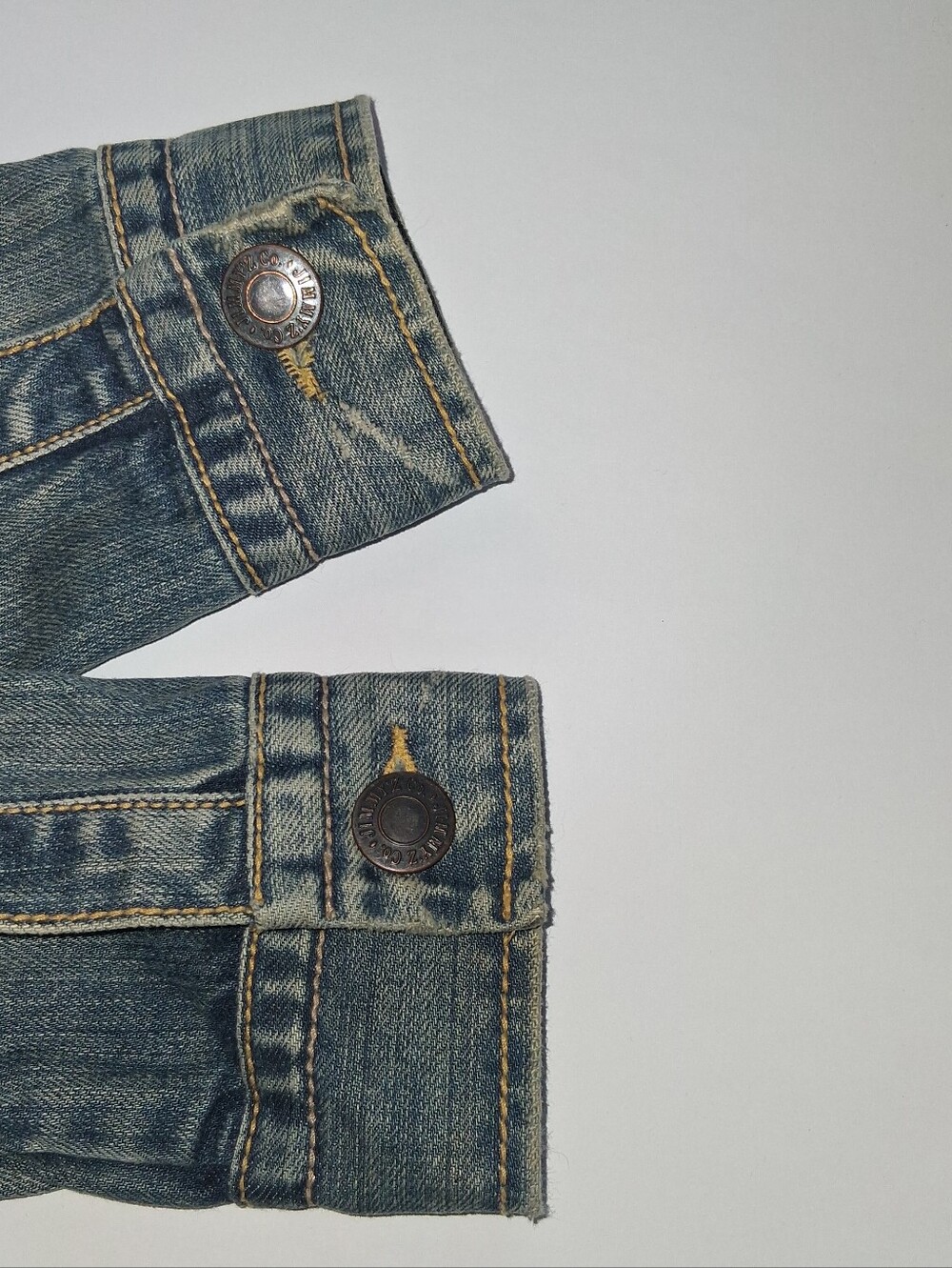 Jimmy'z Classic Light Wash Distressed Denim Jacket - Blue Womens Size S - Picture 14 of 15